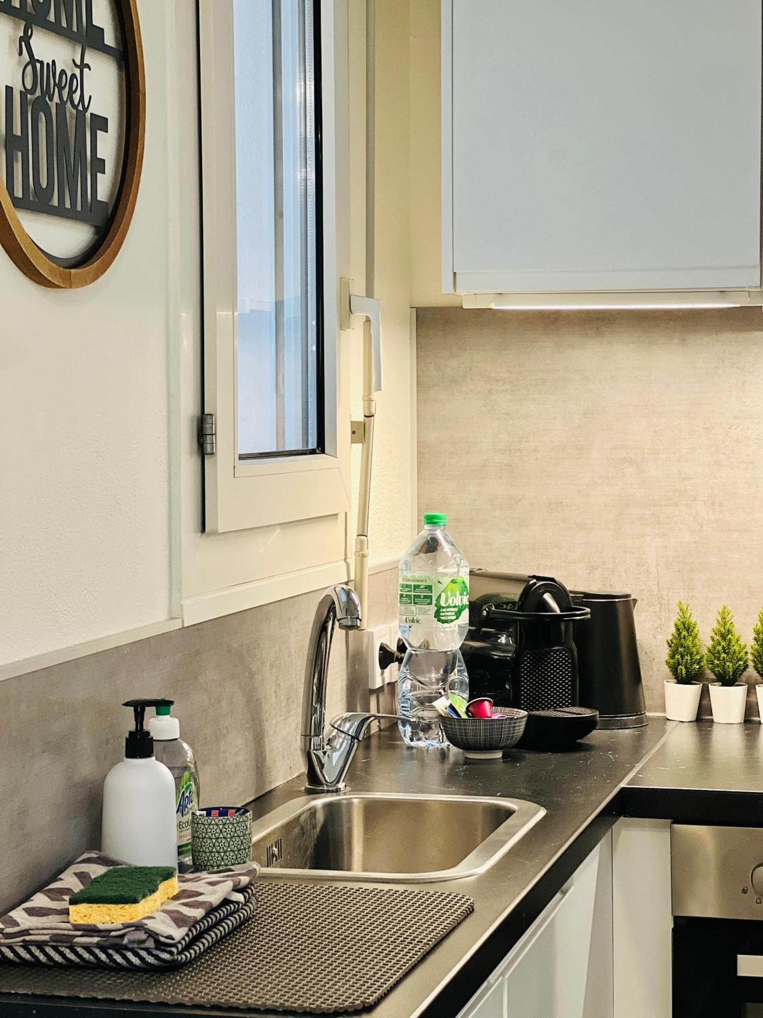 T2 Beaux Arts Parking Prive Gratuit Apartamento